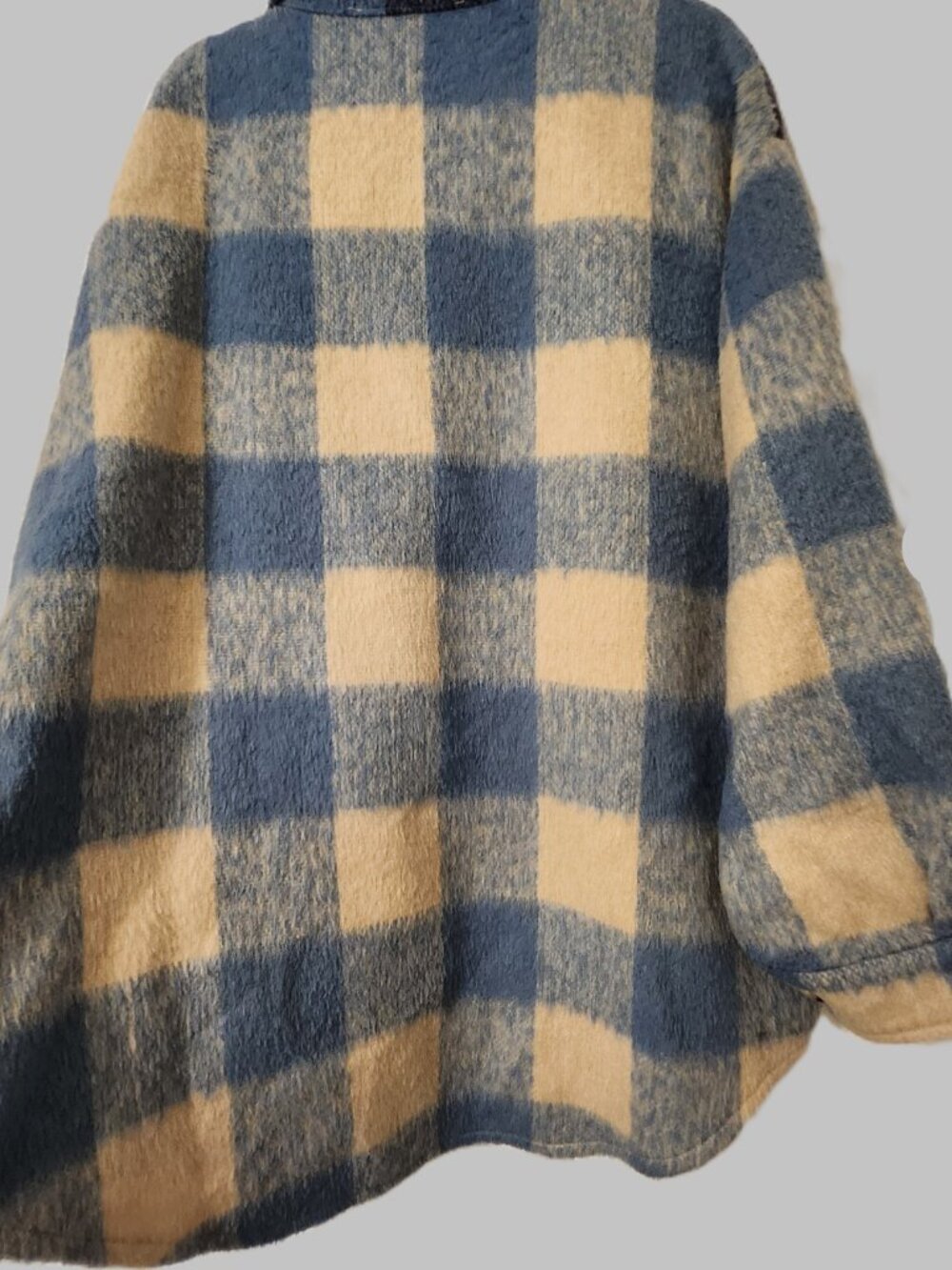 NWT Davi & Dani Plus 3XL Fuzzy Blue Plaid Oversized Shacket Jacket - Picture 5 of 13
